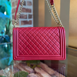 CHANEL Boy Flap New Medium Quilted Red Calfskin Shoulder Bag