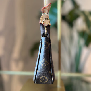 LOUIS VUITTON Monogram Pochette