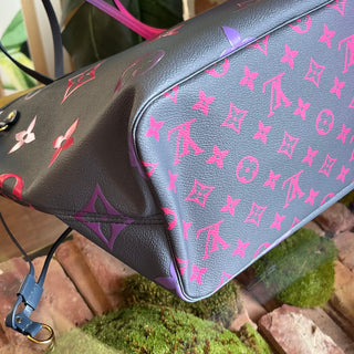 LOUIS VUITTON Neverfull MM Monogram Giant Spring in the City Tote