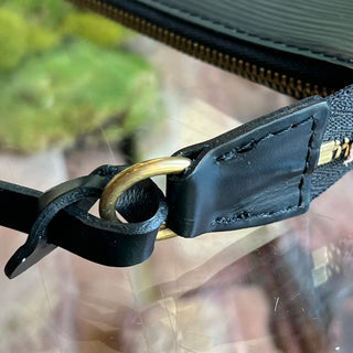 LOUIS VUITTON Pochette Black Epi Leather