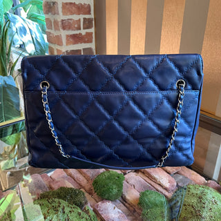 CHANEL Hampton CC Large Navy Calfskin Tote ADI1132