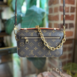 LOUIS VUITTON Pochette Métis East West Monogram Brown Canvas Crossbody Bag