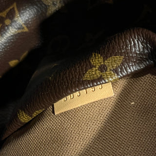 LOUIS VUITTON Totally Monogram Canvas Tote Bag