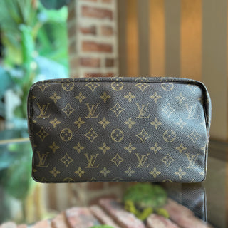 LOUIS VUITTON Trousse Toilette 28 Brown Monogram Canvas Cosmetic Bag