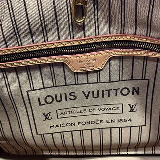 LOUIS VUITTON Neverfull MM Monogram Canvas Tote Bag