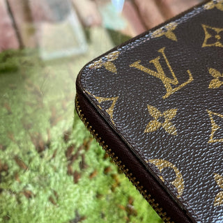 LOUIS VUITTON Zippy Organizer Brown Monogram Canvas Wallet