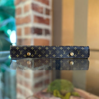 LOUIS VUITTON Monogram Necklace Holder SN0064