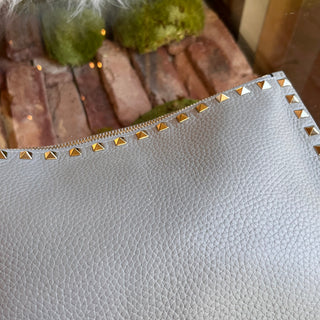 VALENTINO Gray Pebbled Calfskin Large Rockstud Zip Clutch