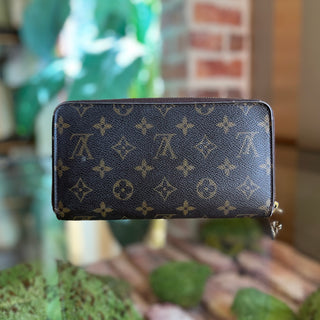 LOUIS VUITTON Zippy Organizer Brown Monogram Canvas Wallet