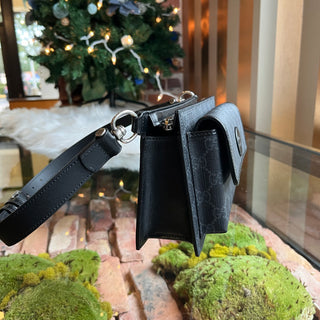 GUCCI Black GG Supreme Canvas Belt Bag