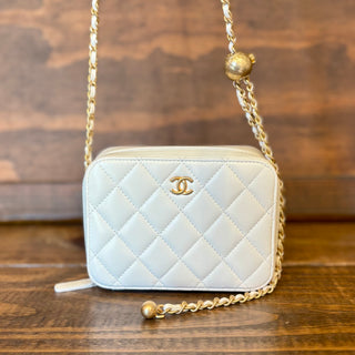 CHANEL White Pearl Crush CC Camera Case