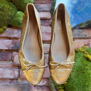 CHANEL Cap Toe Gold Lambskin Leather Sequin Flats SZ 39 (US 9)