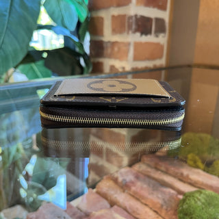 LOUIS VUITTON Lou Monogram Wallet