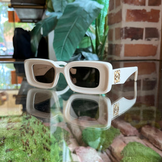 LOEWE LW40101I Ivory Acetate Concave Rectangle Sunglasses