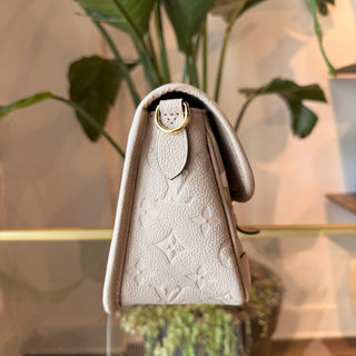 LOUIS VUITTON Dove/Cream Diana