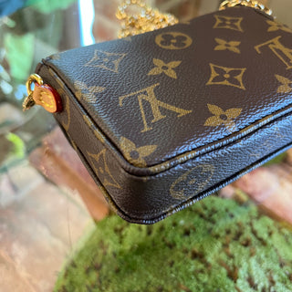 LOUIS VUITTON Metis Micro Monogram Shoulder Bag