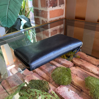 GUCCI Soho Black Pebbled Leather Zip-Around Continental Wallet