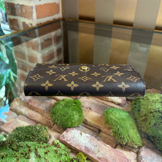 LOUIS VUITTON Sarah Fuschia Wallet