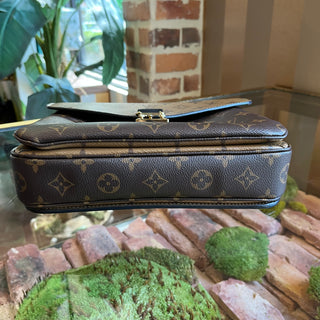 LOUIS VUITTON Pochette Metis Monogram Reverse Shoulder Bag