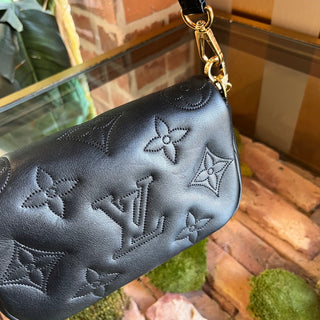 LOUIS VUITTON Wallet On Strap Black Bubblegram Quilted Calfskin Leather Crossbody
