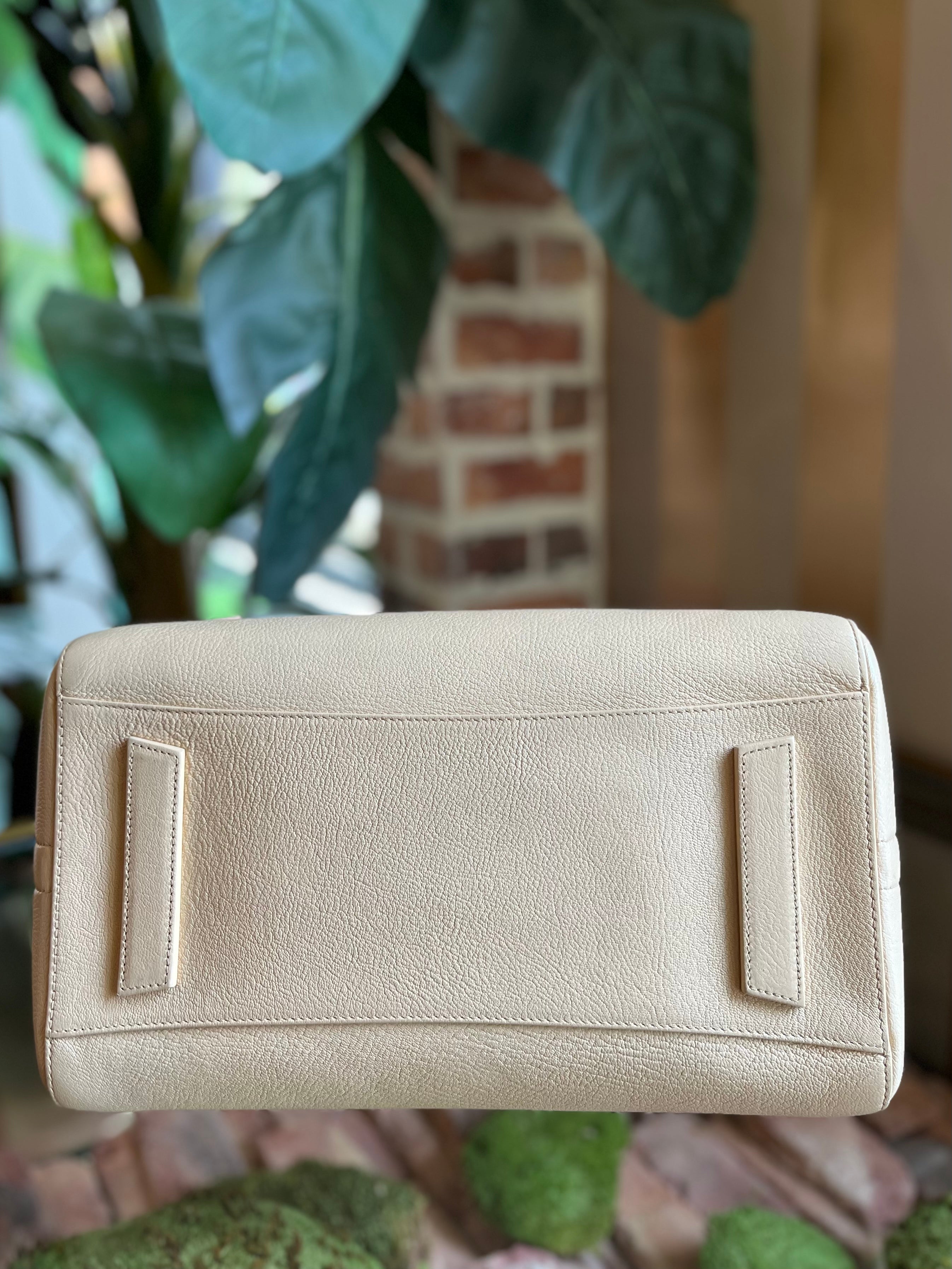 Givenchy Beige Soft Leather Medium Antigona Handbag – On Que Style