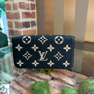 LOUIS VUITTON Black Pochette Félicie