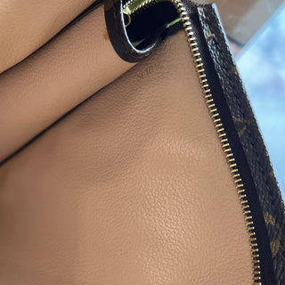 LOUIS VUITTON Toiletry 26 Monogram Canvas Pouch