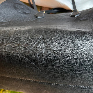 LOUIS VUITTON OntheGo GM Black Empreinte Leather Tote Bag