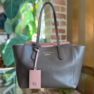 GUCCI Swing Small Gray Pink Pebbled Calfskin Leather Tote Bag