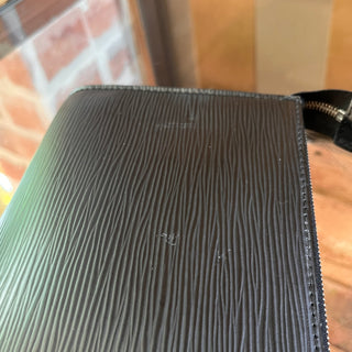 LOUIS VUITTON Pochette Accessories 24 Black Epi Leather Shoulder Bag