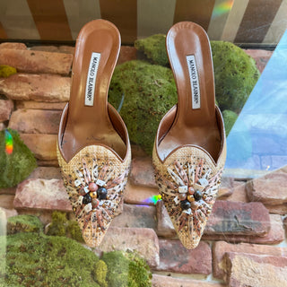 MANOLO BLAHNIK Natural Beaded Raffia Mules SZ 38 (US 8)