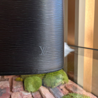 LOUIS VUITTON Verseau Black Epi Leather Shoulder Bag