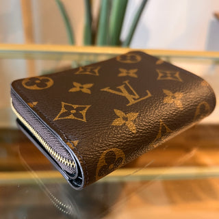LOUIS VUITTON Lou Reversible Monogram Wallet