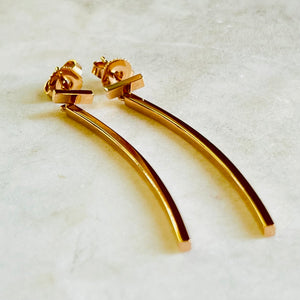 TIFFANY & CO 18K Gold T Bar Earrings