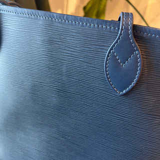 LOUIS VUITTON Navy Epi Leather Neverfull MM