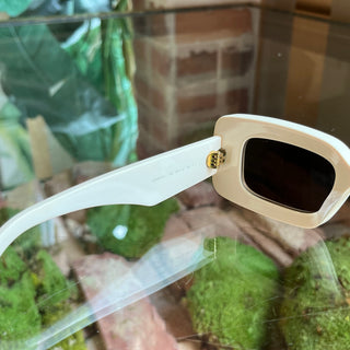 LOEWE LW40101I Ivory Acetate Concave Rectangle Sunglasses