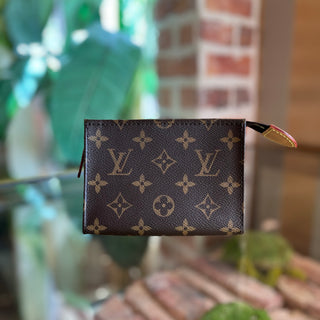 LOUIS VUITTON Toiletry Pouch 15 Brown Monogram Canvas Pouch