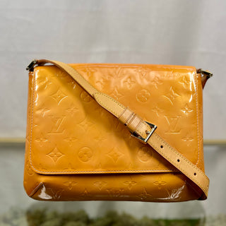 LOUIS VUITTON Thompson Street Yellow Mango Vernis Monogram Shoulder Bag