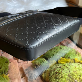 GUCCI Signature Zip Messenger Small Guccissima Leather Crossbody Bag