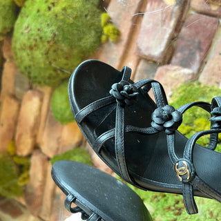 CHANEL Black Leather Camellia Flower Sandals SZ 36 (US 6)
