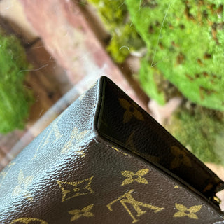 LOUIS VUITTON Toiletry 15 Brown Monogram Canvas Pouch