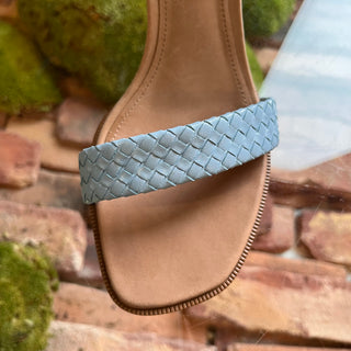 BOTTEGA Intrecciato Blue Leather Heels SZ 38.5 (US 8.5)