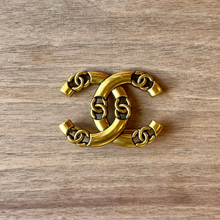 CHANEL CC Gold Tone Metal Brooch