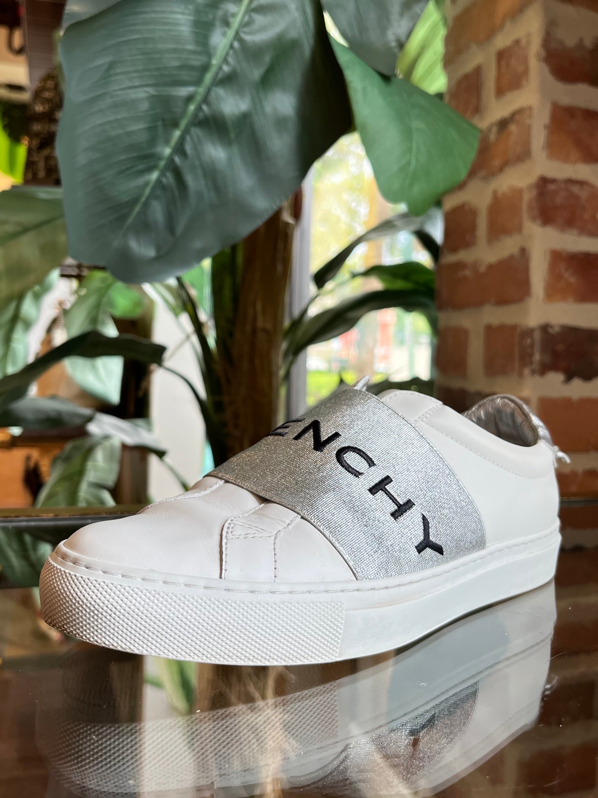 GIVENCHY White Leather Silver Elastic Logo Printed Urban Street Low Top Sneakers SZ36