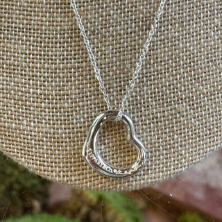 TIFFANY & CO Elsa Peretti Open Heart Pendant Necklace