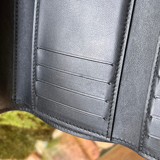 LOUIS VUITTON Capucines Compact Black Taurillon Leather Wallet