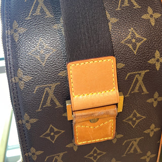 LOUIS VUITTON Monogram Packall GM