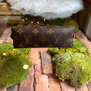 LOUIS VUITTON Cosmetic Pouch Vuittonite Monogram Canvas Pouch