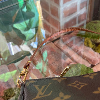 LOUIS VUITTON Pochette Accessories Vintage Monogram Canvas Shoulder Bag