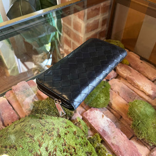 BOTTEGA VENETA Intrecciato Black Nappa Leather Zippy Wallet